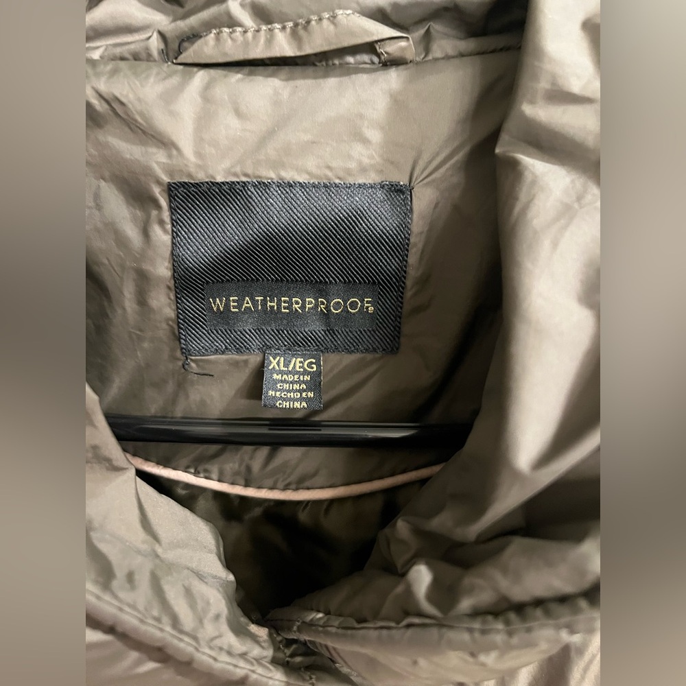 Weatherproof quilted coat - Picture 2 of 3